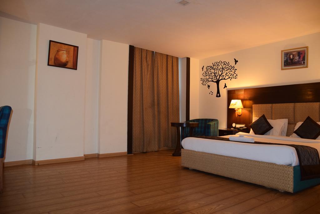 Brigade Royale Hotel Bengaluru Kültér fotó